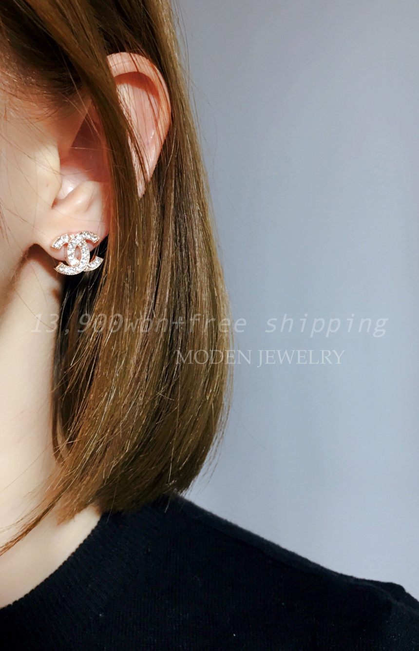 <b><p>Basic Signature Cl De Earring Lely</p></b><b><p>基本シグニチャークラシックデザイン つくイヤリング 最近紛れ</p></b><br /><br /><p align='center'>