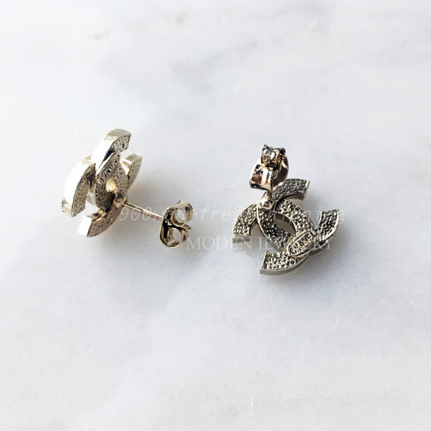 <b><p>Basic Signature Cl De Earring Lely</p></b><b><p>基本シグニチャークラシックデザイン つくイヤリング 最近紛れ</p></b><br /><br /><p align='center'>