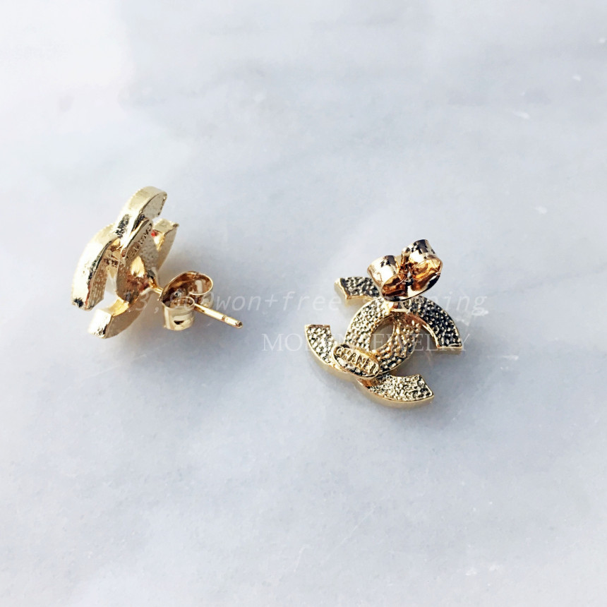 <b><p>Basic Signature Cl De Earring Lely</p></b><b><p>基本シグニチャークラシックデザイン つくイヤリング 最近紛れ</p></b><br /><br /><p align='center'>