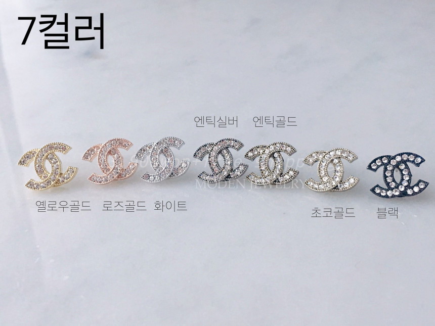 <b><p>Basic Signature Cl De Earring Lely</p></b><b><p>基本シグニチャークラシックデザイン つくイヤリング 最近紛れ</p></b><br /><br /><p align='center'>