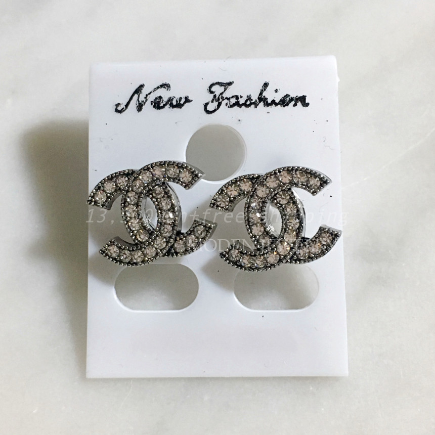 <b><p>Basic Signature Cl De Earring Lely</p></b><b><p>基本シグニチャークラシックデザイン つくイヤリング 最近紛れ</p></b><br /><br /><p align='center'>