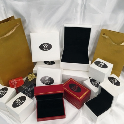 Louisiana Ribbon Cubic Necklace 14k 18k Unique Sen