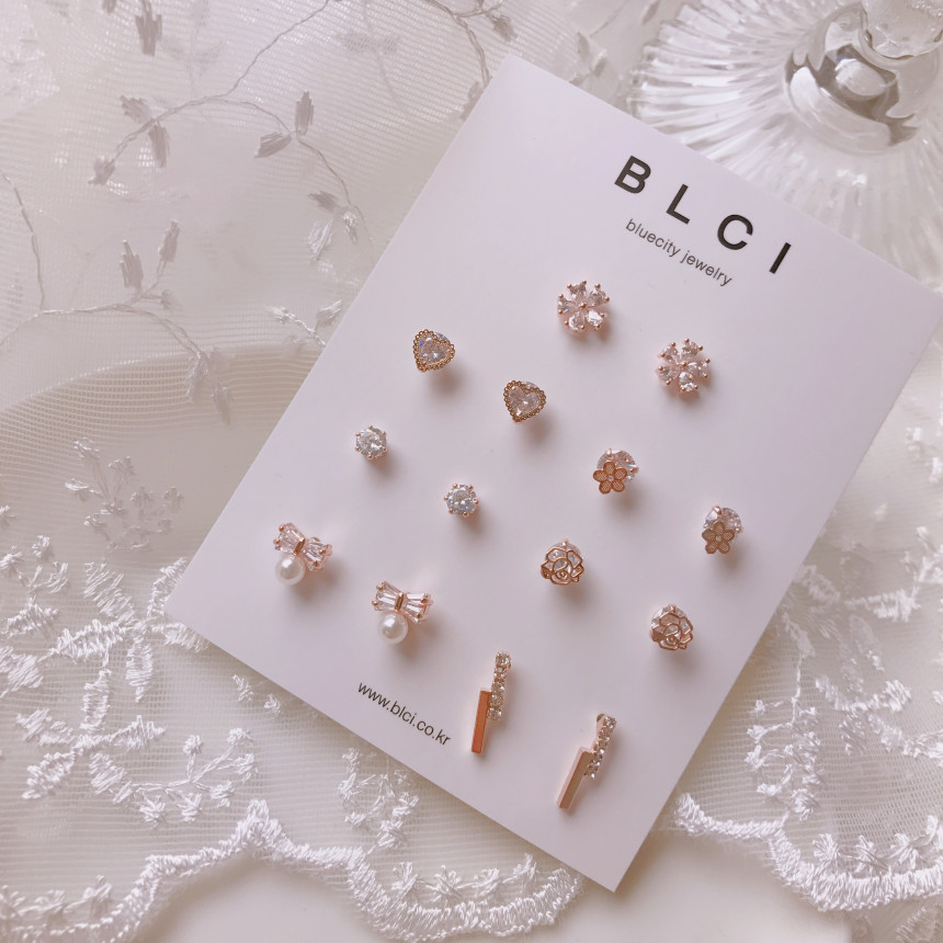 <b><p>High quality Rose Gold 14pcs one week daily</p></b><b><p>高クオリティ ローズゴールド 14個 一週間 デイリー セット イヤリング ドロップ</p></b><br /><br /><p align='center'>