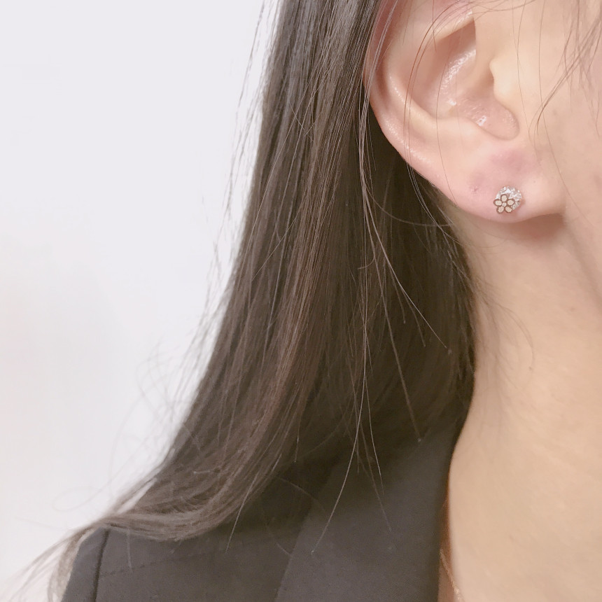 <b><p>High quality Rose Gold 14pcs one week daily</p></b><b><p>高クオリティ ローズゴールド 14個 一週間 デイリー セット イヤリング ドロップ</p></b><br /><br /><p align='center'>