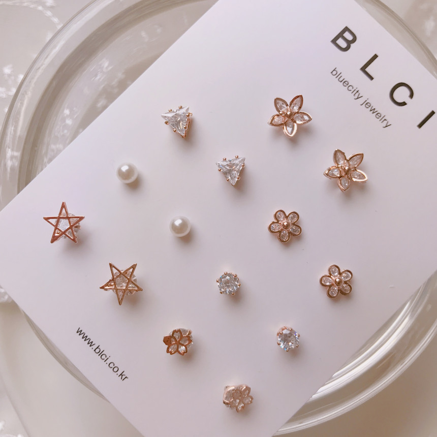 <b><p>High quality Rose Gold 14pcs one week daily</p></b><b><p>高クオリティ ローズゴールド 14個 一週間 デイリー セット イヤリング ドロップ</p></b><br /><br /><p align='center'>