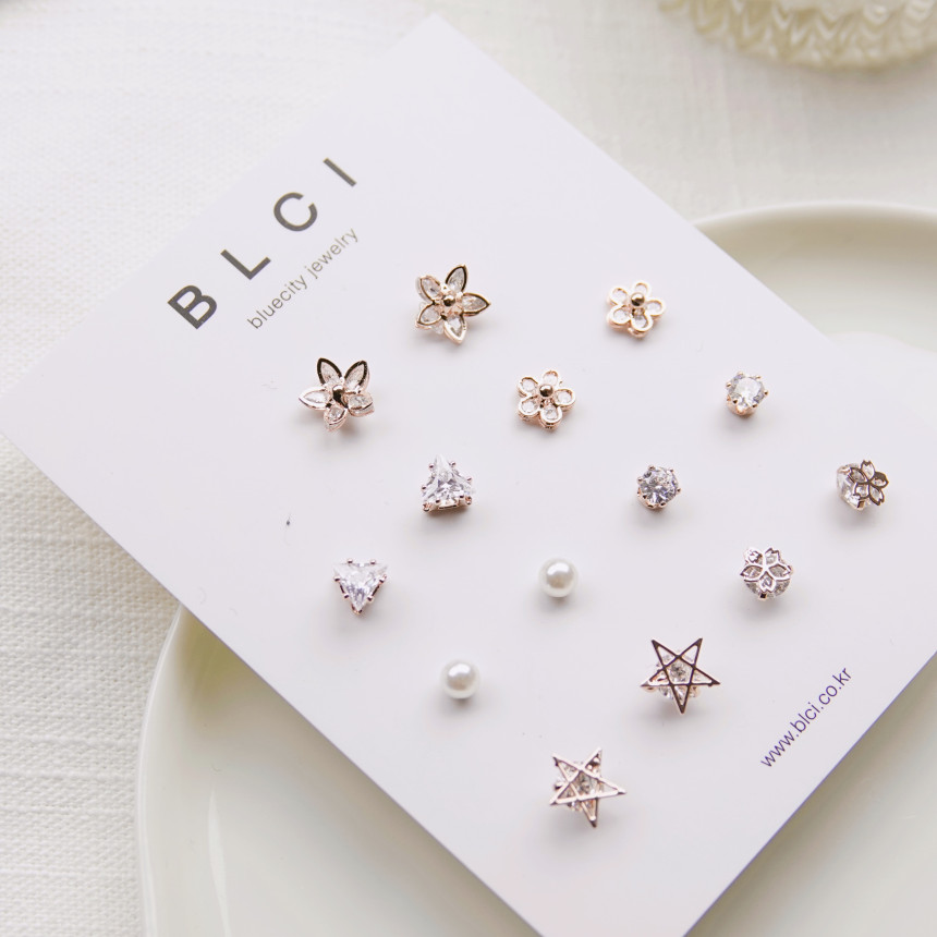 <b><p>High quality Rose Gold 14pcs one week daily</p></b><b><p>高クオリティ ローズゴールド 14個 一週間 デイリー セット イヤリング ドロップ</p></b><br /><br /><p align='center'>