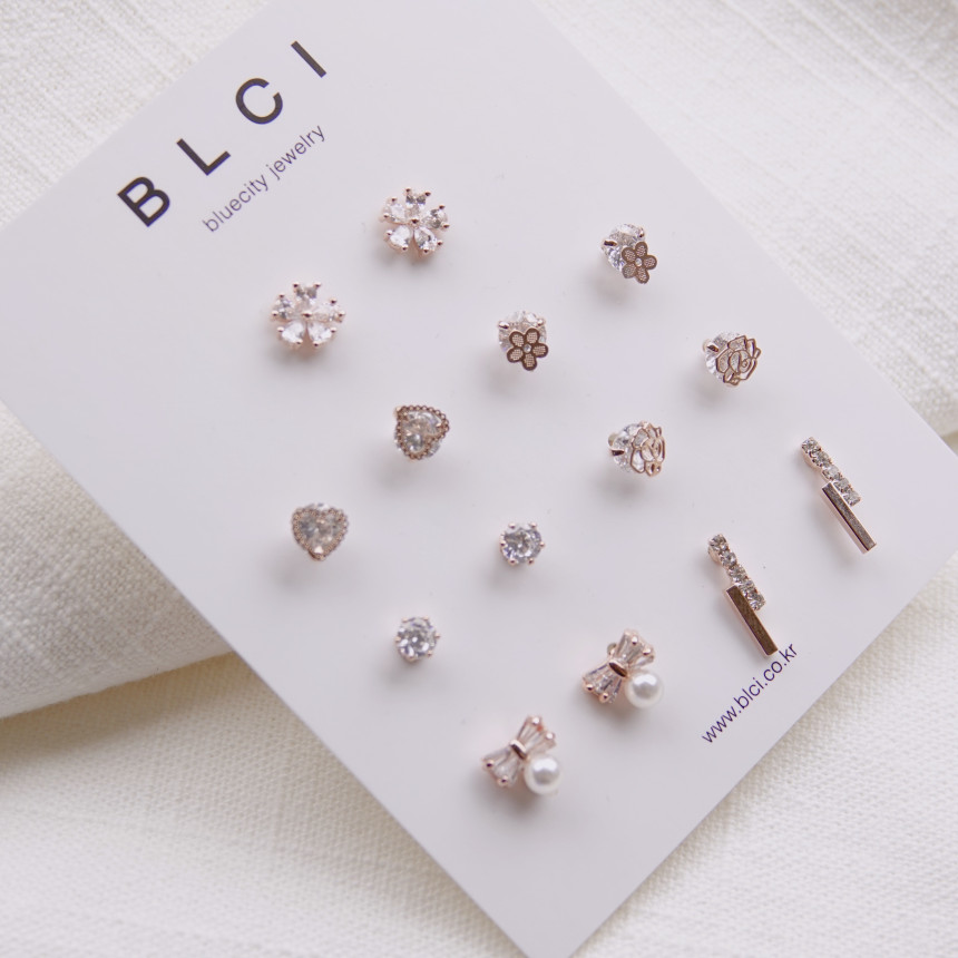 <b><p>High quality Rose Gold 14pcs one week daily</p></b><b><p>高クオリティ ローズゴールド 14個 一週間 デイリー セット イヤリング ドロップ</p></b><br /><br /><p align='center'>