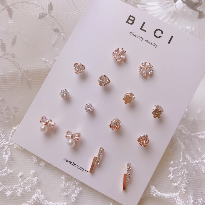 <b><p>High quality Rose Gold 14pcs one week daily</p></b><b><p>高クオリティ ローズゴールド 14個 一週間 デイリー セット イヤリング ドロップ</p></b><br /><br /><p align='center'>