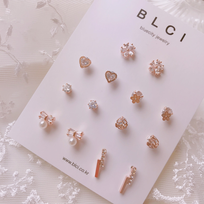 <b><p>High quality Rose Gold 14pcs one week daily</p></b><b><p>高クオリティ ローズゴールド 14個 一週間 デイリー セット イヤリング ドロップ</p></b><br /><br /><p align='center'>