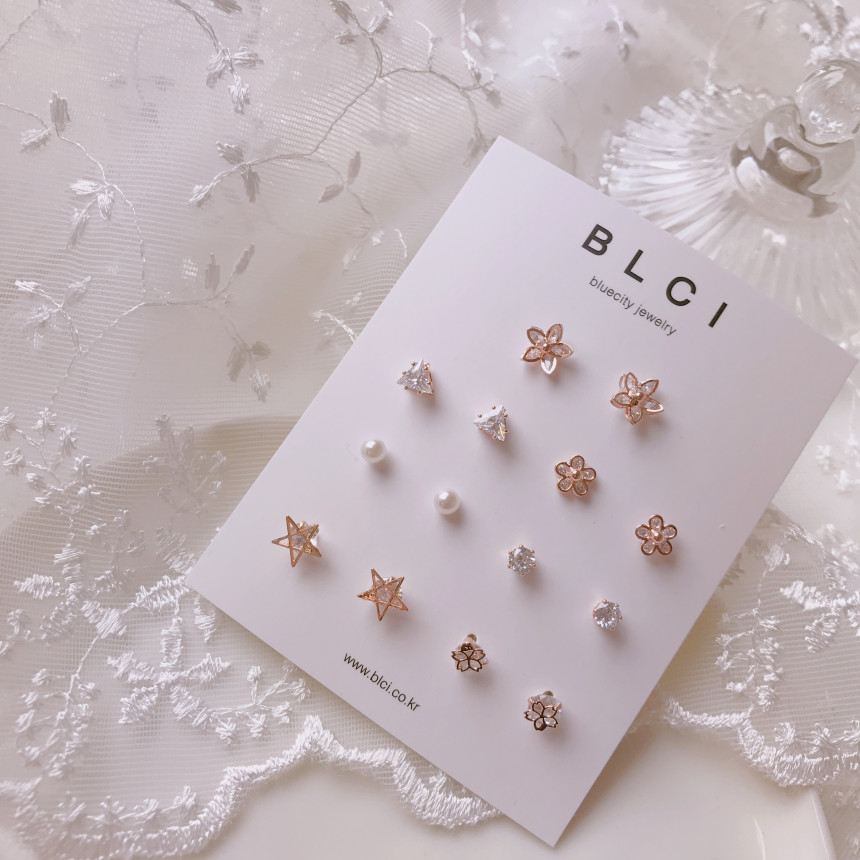 <b><p>High quality Rose Gold 14pcs one week daily</p></b><b><p>高クオリティ ローズゴールド 14個 一週間 デイリー セット イヤリング ドロップ</p></b><br /><br /><p align='center'>