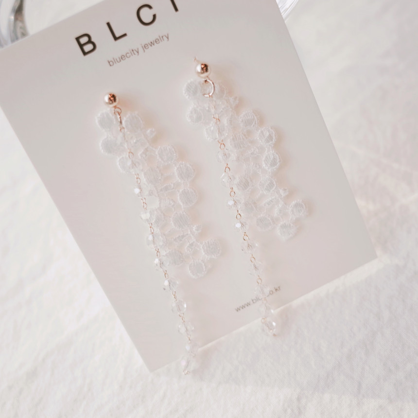 <b><p>natural cryst Modified Dp earring ther-Daughter</p></b><b><p>天然 クリスタル 修正 ドロップ イヤリング 螺鈿 16種 オンバル ツーウェイ</p></b><br /><br /><p align='center'>