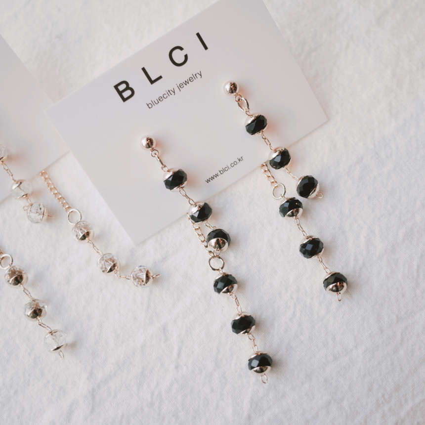 <b><p>natural cryst Modified Dp earring ther-Daughter</p></b><b><p>天然 クリスタル 修正 ドロップ イヤリング 螺鈿 16種 オンバル ツーウェイ</p></b><br /><br /><p align='center'>