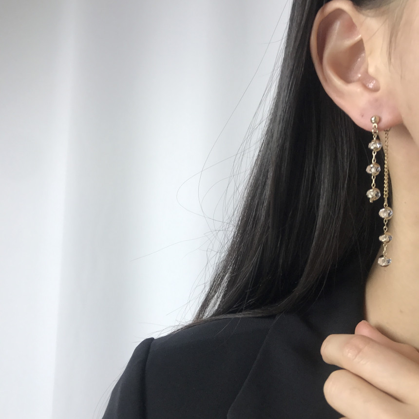 <b><p>natural cryst Modified Dp earring ther-Daughter</p></b><b><p>天然 クリスタル 修正 ドロップ イヤリング 螺鈿 16種 オンバル ツーウェイ</p></b><br /><br /><p align='center'>