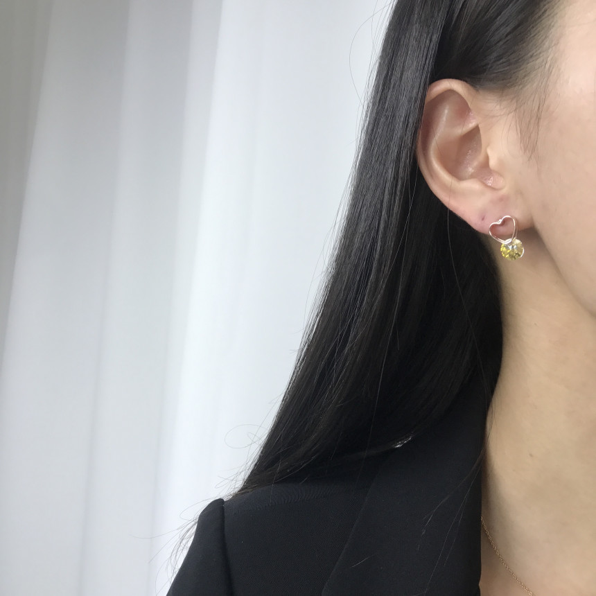 <b><p>silver 925 Sr fing High quality Drop Swavski</p></b><b><p>シルバー 925 ウンチム 高クオリティ ドロップ スワロフスキー ストーン イヤリング</p></b><br /><br /><p align='center'>