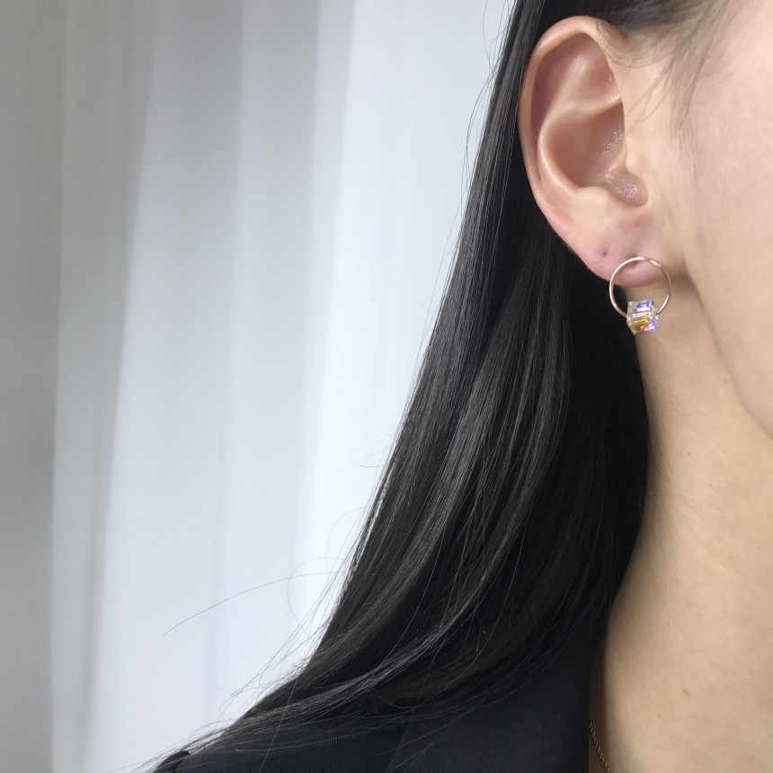 <b><p>silver 925 Sr fing High quality Drop Swavski</p></b><b><p>シルバー 925 ウンチム 高クオリティ ドロップ スワロフスキー ストーン イヤリング</p></b><br /><br /><p align='center'>