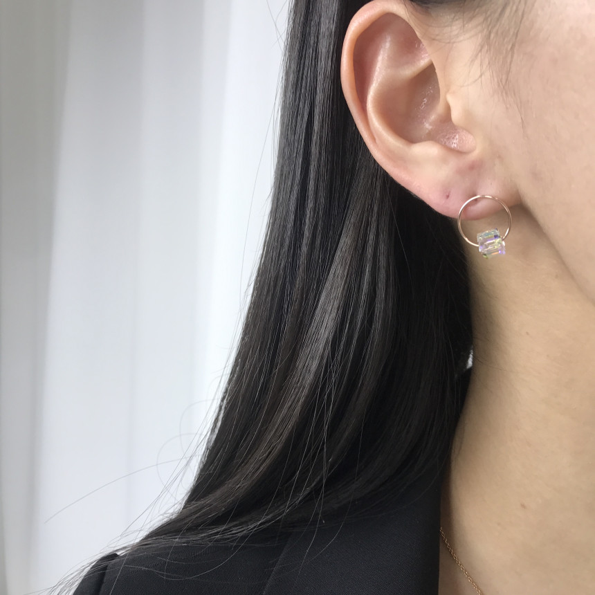 <b><p>silver 925 Sr fing High quality Drop Swavski</p></b><b><p>シルバー 925 ウンチム 高クオリティ ドロップ スワロフスキー ストーン イヤリング</p></b><br /><br /><p align='center'>