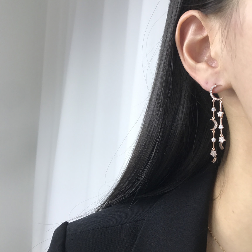 <b><p>silver 925 Sr fing High quality Drop Swavski</p></b><b><p>シルバー 925 ウンチム 高クオリティ ドロップ スワロフスキー ストーン イヤリング</p></b><br /><br /><p align='center'>