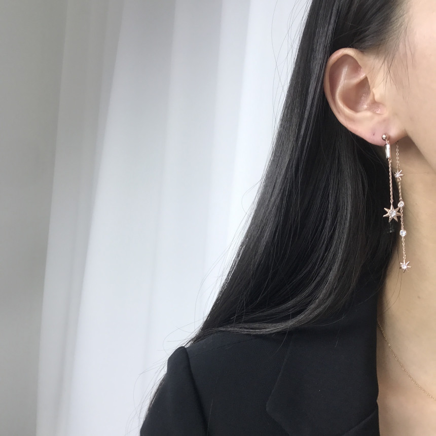 <b><p>silver 925 Sr fing High quality Drop Swavski</p></b><b><p>シルバー 925 ウンチム 高クオリティ ドロップ スワロフスキー ストーン イヤリング</p></b><br /><br /><p align='center'>