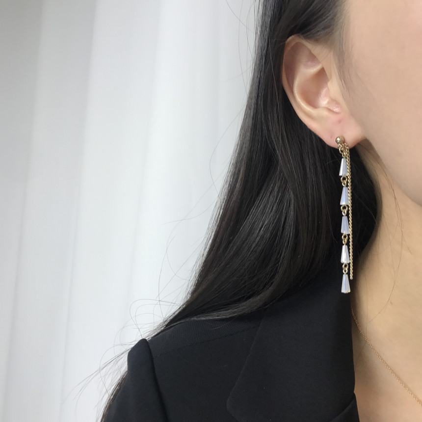 <b><p>natural cryst Modified Dp earring ther-Daughter</p></b><b><p>天然 クリスタル 修正 ドロップ イヤリング 螺鈿 16種 オンバル ツーウェイ</p></b><br /><br /><p align='center'>