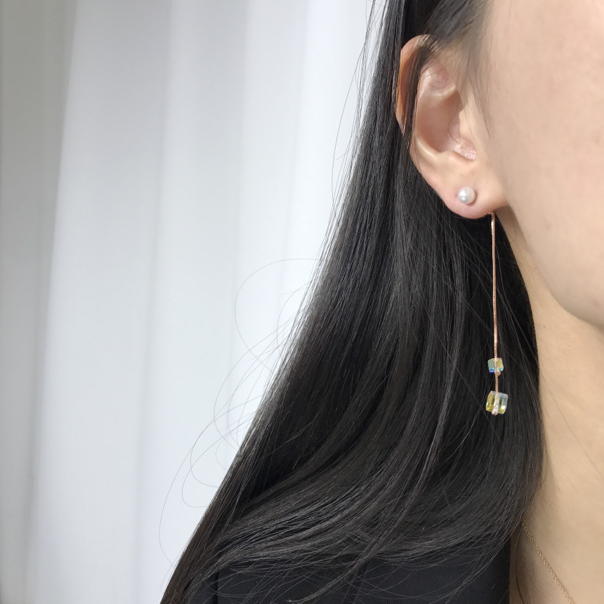 <b><p>silver 925 Sr fing High quality Drop Swavski</p></b><b><p>シルバー 925 ウンチム 高クオリティ ドロップ スワロフスキー ストーン イヤリング</p></b><br /><br /><p align='center'>