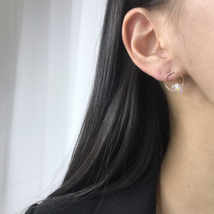 <b><p>silver 925 Sr fing High quality Drop Swavski</p></b><b><p>シルバー 925 ウンチム 高クオリティ ドロップ スワロフスキー ストーン イヤリング</p></b><br /><br /><p align='center'>