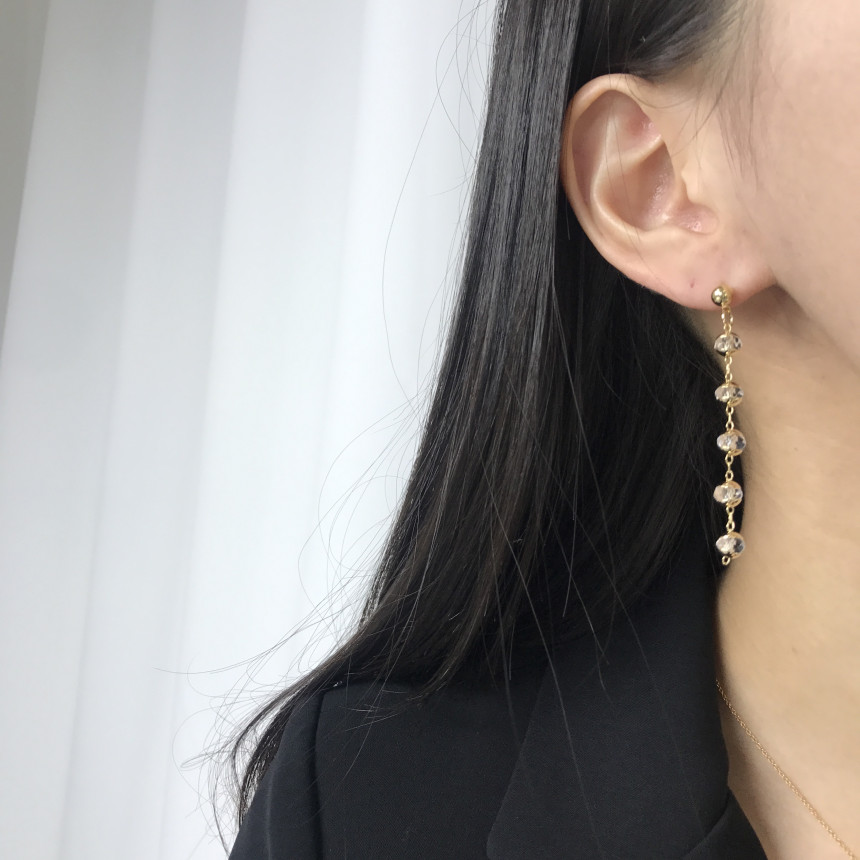 <b><p>natural cryst Modified Dp earring ther-Daughter</p></b><b><p>天然 クリスタル 修正 ドロップ イヤリング 螺鈿 16種 オンバル ツーウェイ</p></b><br /><br /><p align='center'>