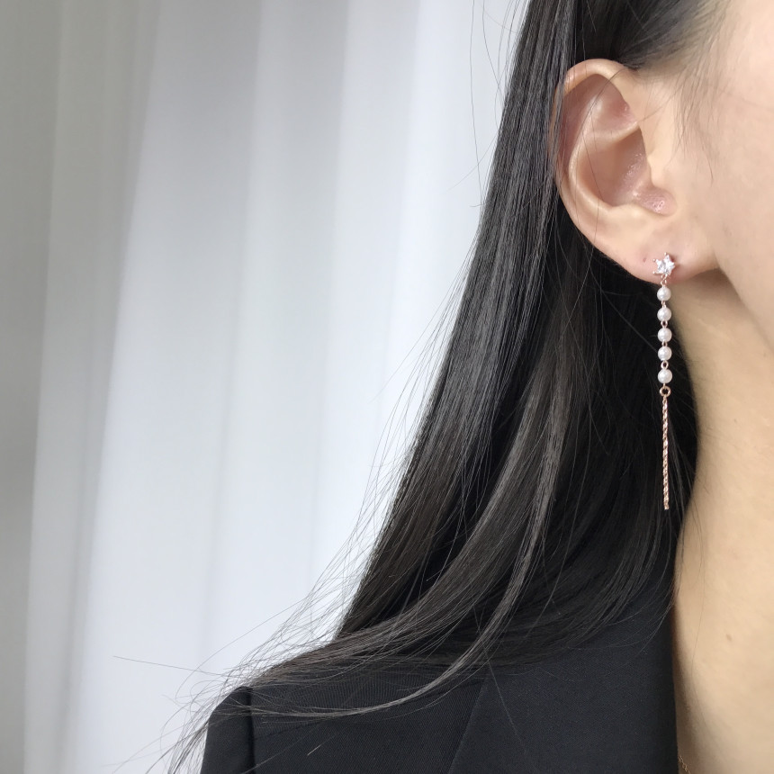 <b><p>silver 925 Sr fing High quality Drop Swavski</p></b><b><p>シルバー 925 ウンチム 高クオリティ ドロップ スワロフスキー ストーン イヤリング</p></b><br /><br /><p align='center'>