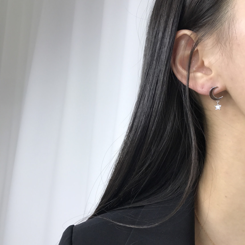 <b><p>silver 925 Sr fing High quality Drop Swavski</p></b><b><p>シルバー 925 ウンチム 高クオリティ ドロップ スワロフスキー ストーン イヤリング</p></b><br /><br /><p align='center'>