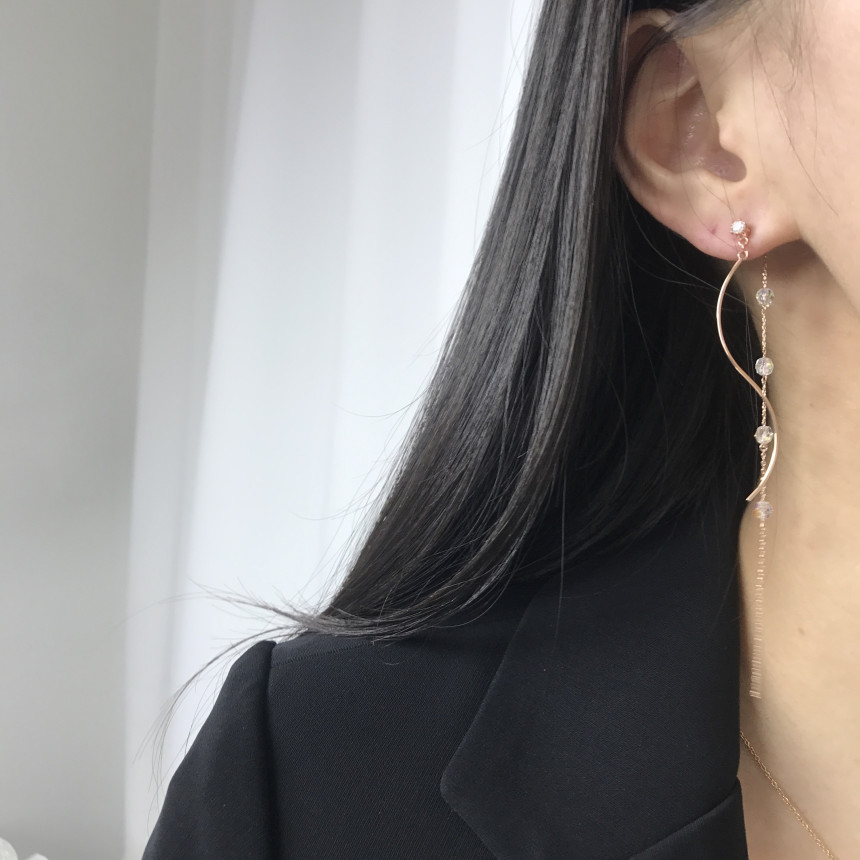 <b><p>silver 925 Sr fing High quality Drop Swavski</p></b><b><p>シルバー 925 ウンチム 高クオリティ ドロップ スワロフスキー ストーン イヤリング</p></b><br /><br /><p align='center'>