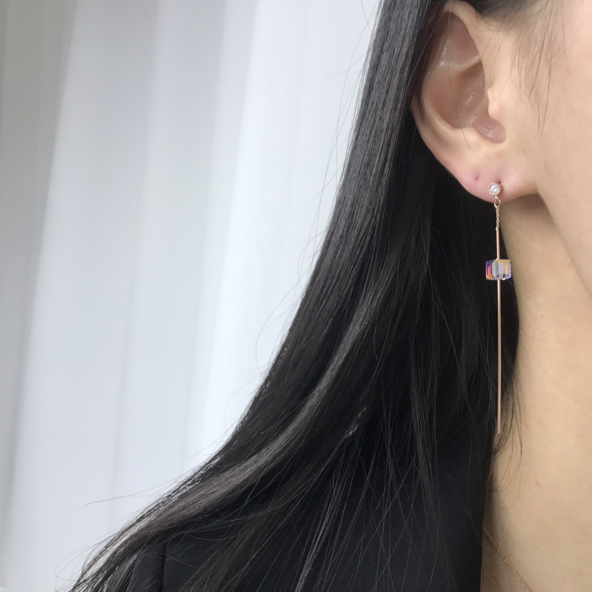 <b><p>silver 925 Sr fing High quality Drop Swavski</p></b><b><p>シルバー 925 ウンチム 高クオリティ ドロップ スワロフスキー ストーン イヤリング</p></b><br /><br /><p align='center'>