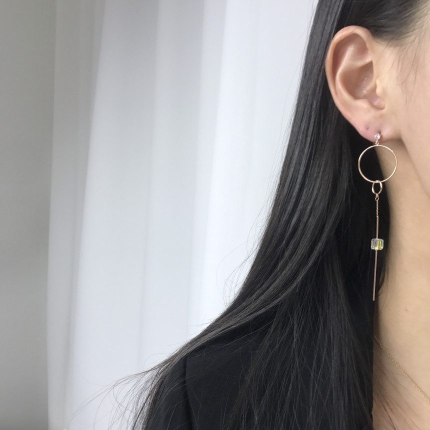 <b><p>silver 925 Sr fing High quality Drop Swavski</p></b><b><p>シルバー 925 ウンチム 高クオリティ ドロップ スワロフスキー ストーン イヤリング</p></b><br /><br /><p align='center'>