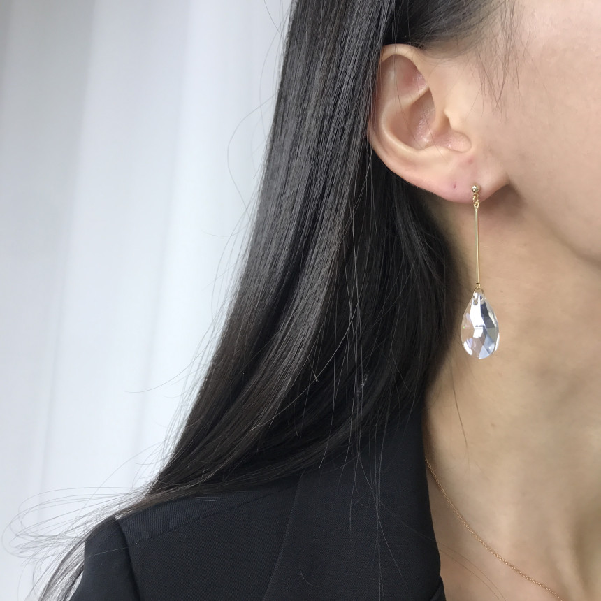 <b><p>natural cryst Modified Dp earring ther-Daughter</p></b><b><p>天然 クリスタル 修正 ドロップ イヤリング 螺鈿 16種 オンバル ツーウェイ</p></b><br /><br /><p align='center'>