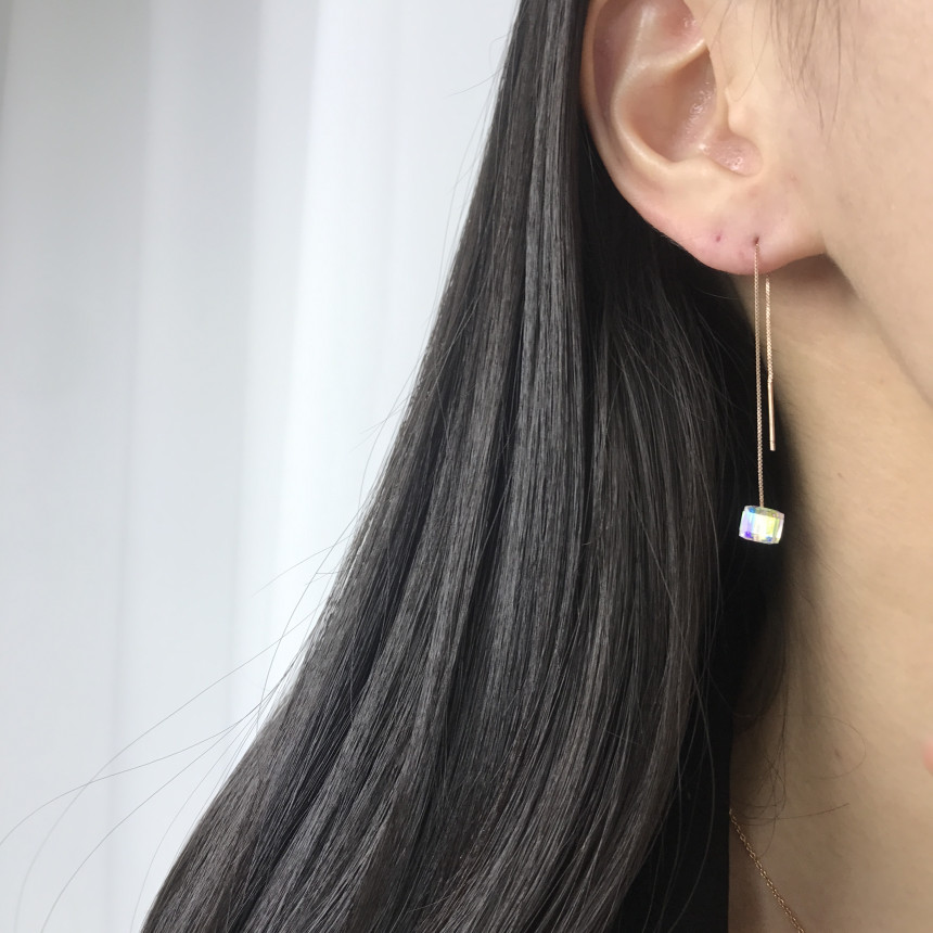 <b><p>silver 925 Sr fing High quality Drop Swavski</p></b><b><p>シルバー 925 ウンチム 高クオリティ ドロップ スワロフスキー ストーン イヤリング</p></b><br /><br /><p align='center'>