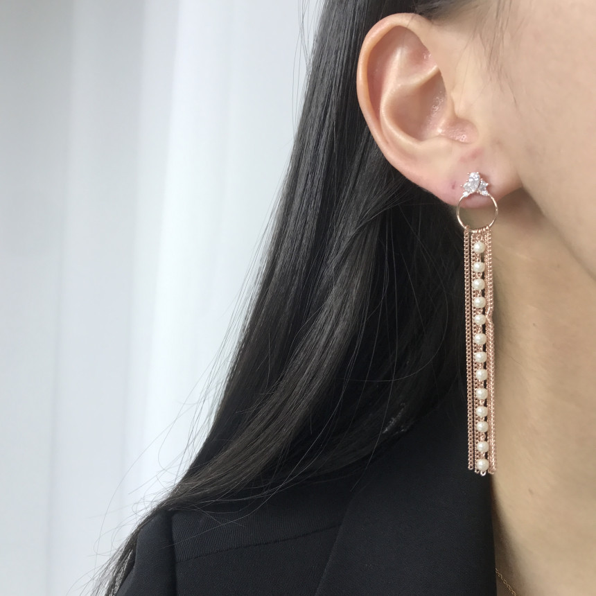 <b><p>silver 925 Sr fing High quality Drop Swavski</p></b><b><p>シルバー 925 ウンチム 高クオリティ ドロップ スワロフスキー ストーン イヤリング</p></b><br /><br /><p align='center'>