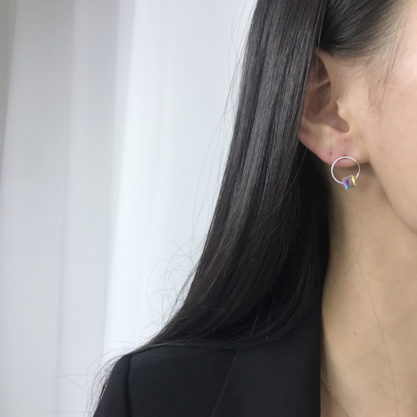 <b><p>silver 925 Sr fing High quality Drop Swavski</p></b><b><p>シルバー 925 ウンチム 高クオリティ ドロップ スワロフスキー ストーン イヤリング</p></b><br /><br /><p align='center'>