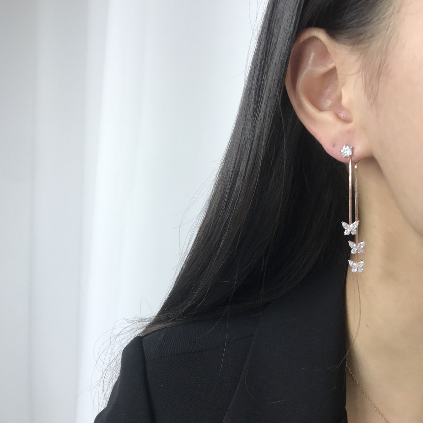 <b><p>silver 925 Sr fing High quality Drop Swavski</p></b><b><p>シルバー 925 ウンチム 高クオリティ ドロップ スワロフスキー ストーン イヤリング</p></b><br /><br /><p align='center'>