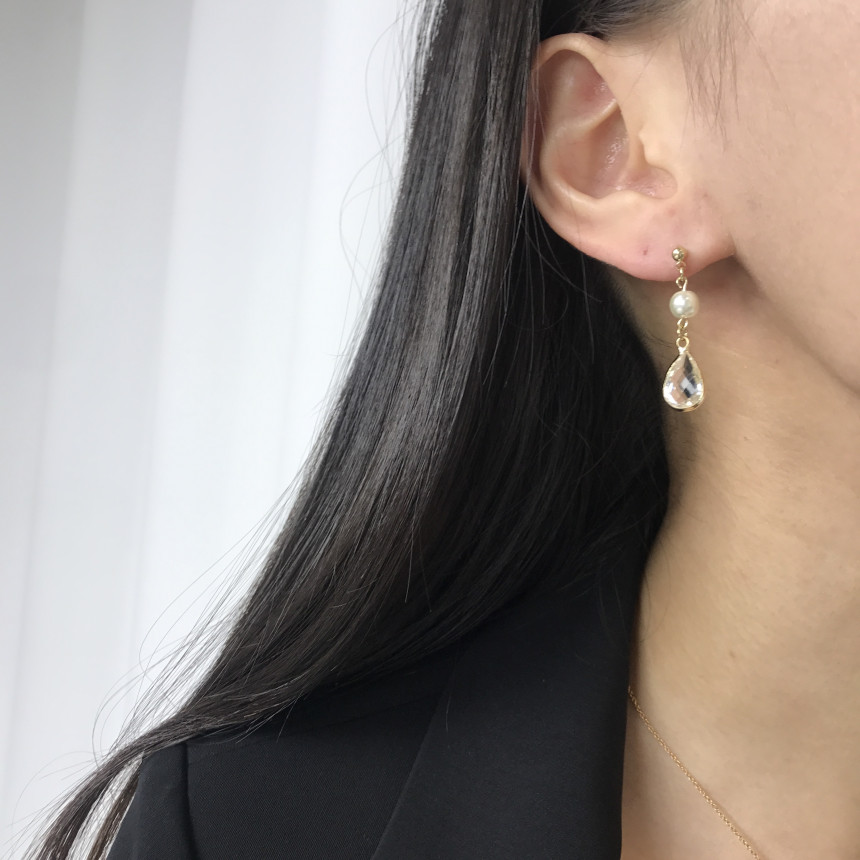 <b><p>natural cryst Modified Dp earring ther-Daughter</p></b><b><p>天然 クリスタル 修正 ドロップ イヤリング 螺鈿 16種 オンバル ツーウェイ</p></b><br /><br /><p align='center'>