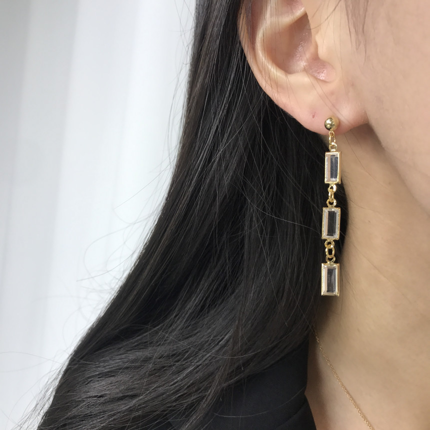 <b><p>natural cryst Modified Dp earring ther-Daughter</p></b><b><p>天然 クリスタル 修正 ドロップ イヤリング 螺鈿 16種 オンバル ツーウェイ</p></b><br /><br /><p align='center'>