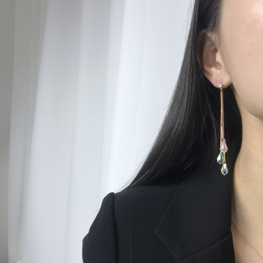 <b><p>silver 925 Sr fing High quality Drop Swavski</p></b><b><p>シルバー 925 ウンチム 高クオリティ ドロップ スワロフスキー ストーン イヤリング</p></b><br /><br /><p align='center'>