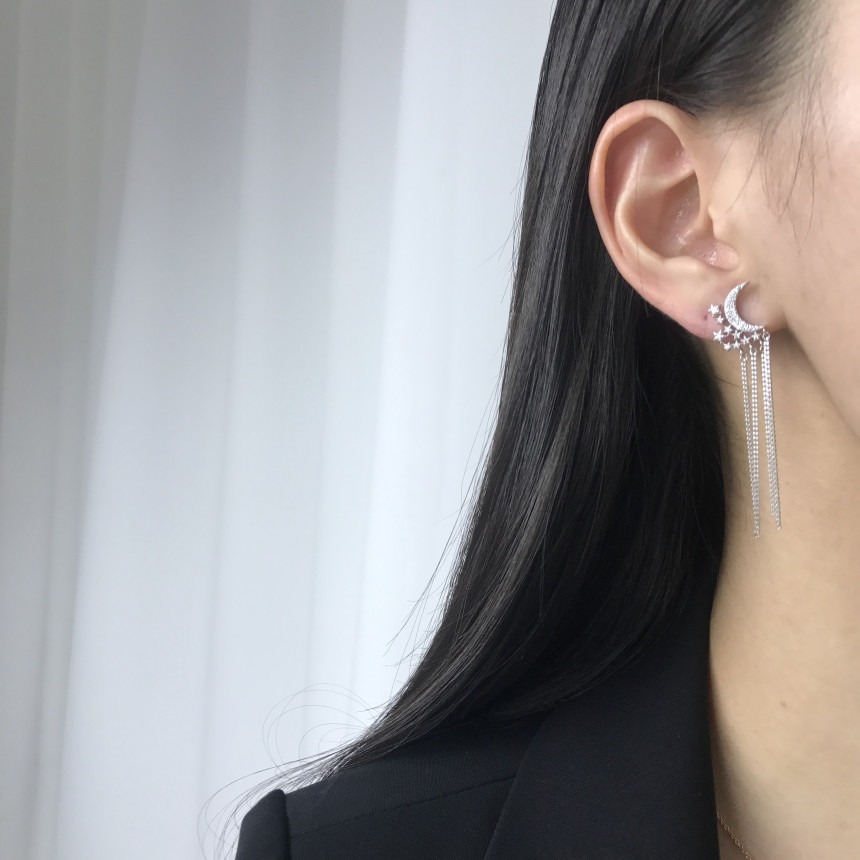 <b><p>silver 925 Sr fing High quality Drop Swavski</p></b><b><p>シルバー 925 ウンチム 高クオリティ ドロップ スワロフスキー ストーン イヤリング</p></b><br /><br /><p align='center'>