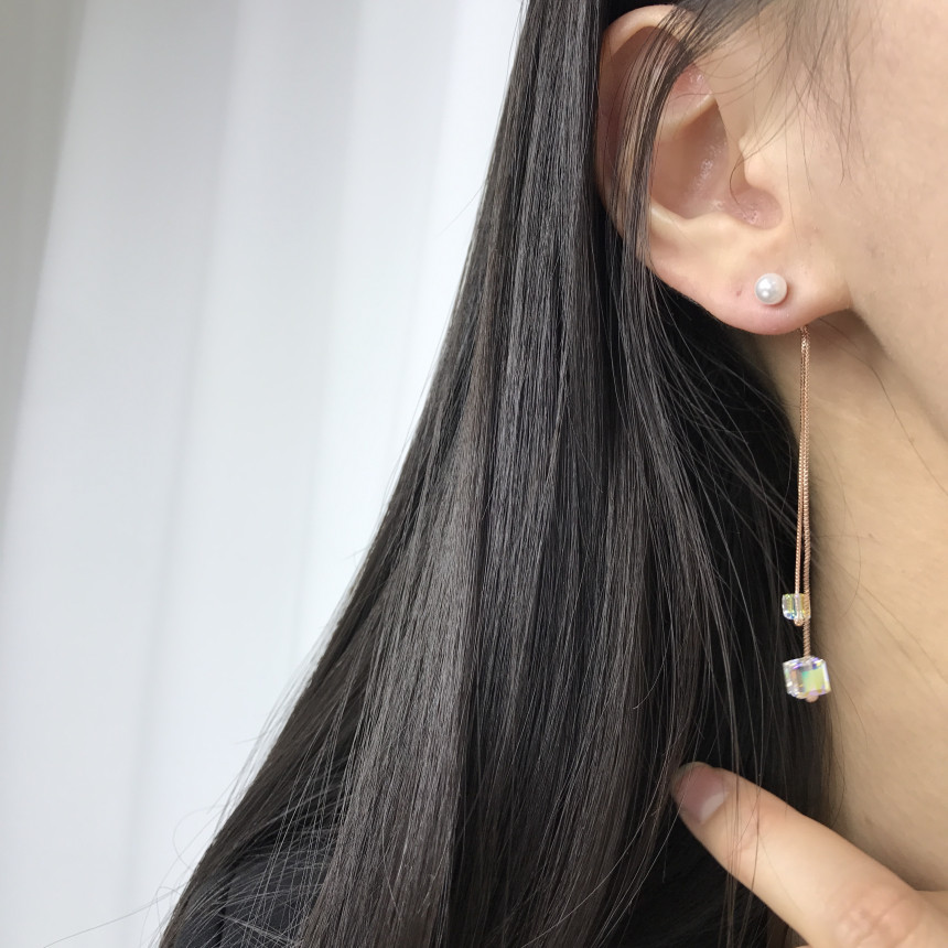 <b><p>silver 925 Sr fing High quality Drop Swavski</p></b><b><p>シルバー 925 ウンチム 高クオリティ ドロップ スワロフスキー ストーン イヤリング</p></b><br /><br /><p align='center'>