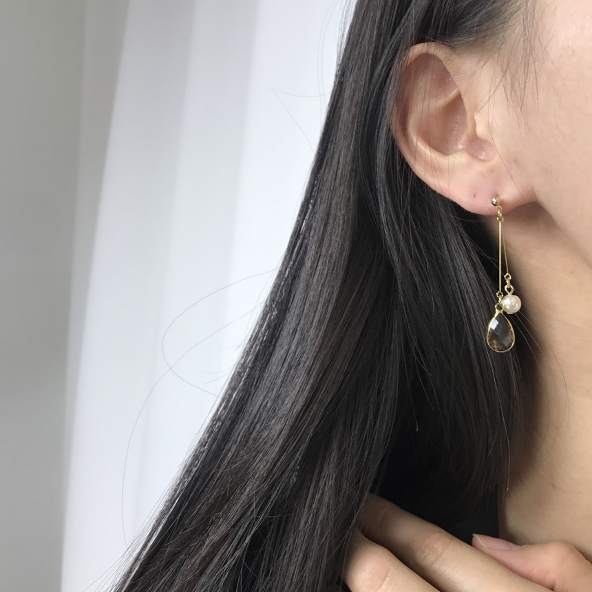<b><p>natural cryst Modified Dp earring ther-Daughter</p></b><b><p>天然 クリスタル 修正 ドロップ イヤリング 螺鈿 16種 オンバル ツーウェイ</p></b><br /><br /><p align='center'>