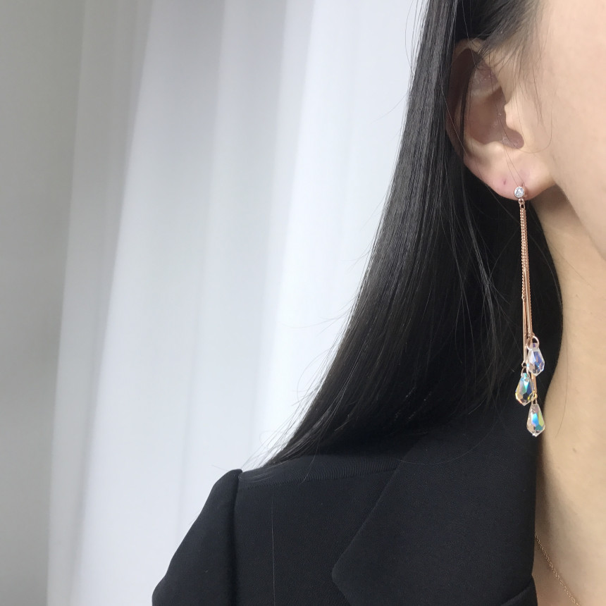 <b><p>silver 925 Sr fing High quality Drop Swavski</p></b><b><p>シルバー 925 ウンチム 高クオリティ ドロップ スワロフスキー ストーン イヤリング</p></b><br /><br /><p align='center'>