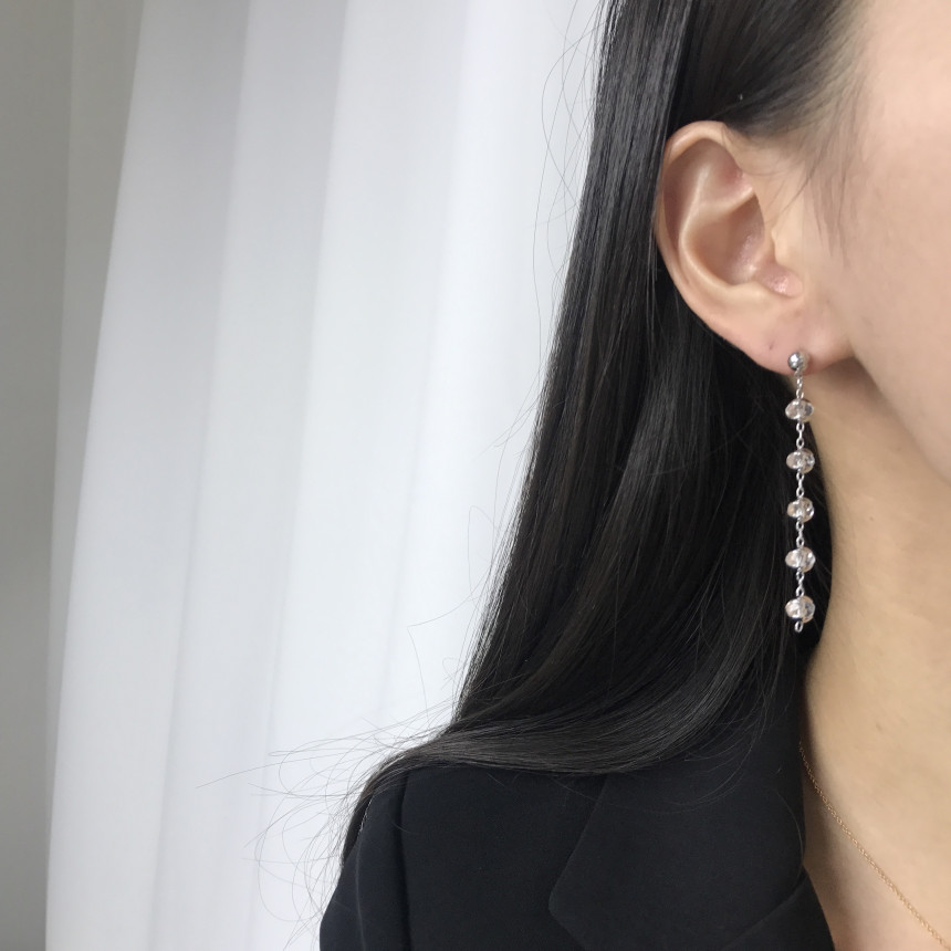 <b><p>natural cryst Modified Dp earring ther-Daughter</p></b><b><p>天然 クリスタル 修正 ドロップ イヤリング 螺鈿 16種 オンバル ツーウェイ</p></b><br /><br /><p align='center'>