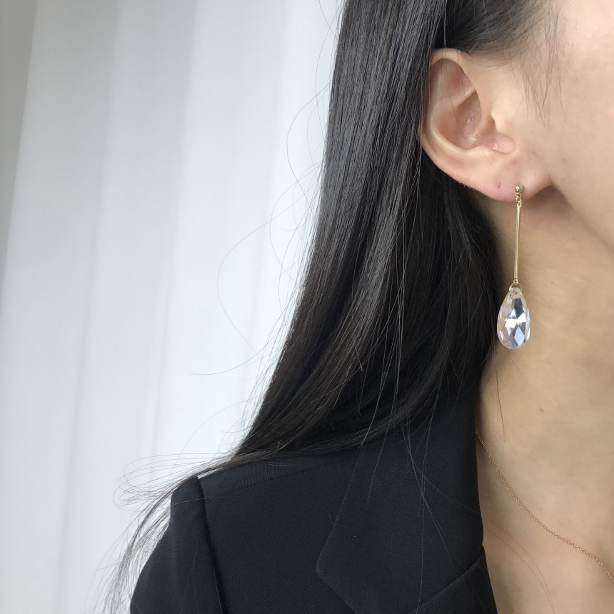 <b><p>natural cryst Modified Dp earring ther-Daughter</p></b><b><p>天然 クリスタル 修正 ドロップ イヤリング 螺鈿 16種 オンバル ツーウェイ</p></b><br /><br /><p align='center'>