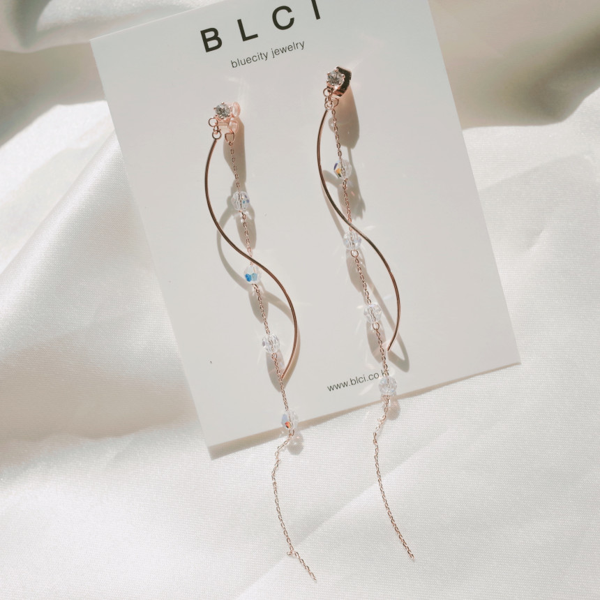 <b><p>silver 925 Sr fing High quality Drop Swavski</p></b><b><p>シルバー 925 ウンチム 高クオリティ ドロップ スワロフスキー ストーン イヤリング</p></b><br /><br /><p align='center'>