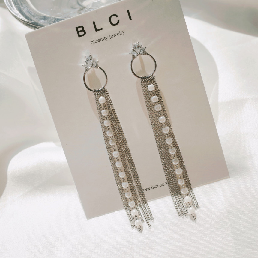 <b><p>silver 925 Sr fing High quality Drop Swavski</p></b><b><p>シルバー 925 ウンチム 高クオリティ ドロップ スワロフスキー ストーン イヤリング</p></b><br /><br /><p align='center'>