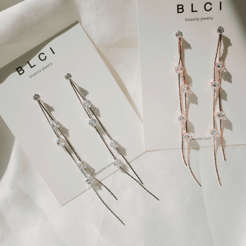 <b><p>silver 925 Sr fing High quality Drop Swavski</p></b><b><p>シルバー 925 ウンチム 高クオリティ ドロップ スワロフスキー ストーン イヤリング</p></b><br /><br /><p align='center'>