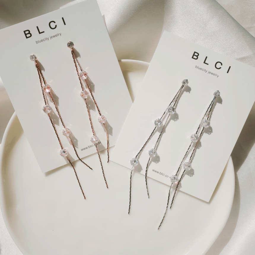 <b><p>silver 925 Sr fing High quality Drop Swavski</p></b><b><p>シルバー 925 ウンチム 高クオリティ ドロップ スワロフスキー ストーン イヤリング</p></b><br /><br /><p align='center'>