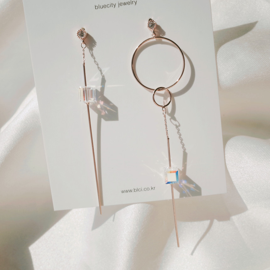 <b><p>silver 925 Sr fing High quality Drop Swavski</p></b><b><p>シルバー 925 ウンチム 高クオリティ ドロップ スワロフスキー ストーン イヤリング</p></b><br /><br /><p align='center'>